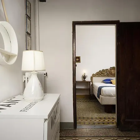 Apartment La Dimora Delle Belle Arti E Del Silenzio *